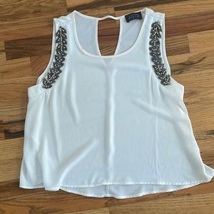 ASTR EMBELLiISHED TOP